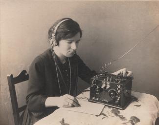 Violet McKenzie with wireless c1922